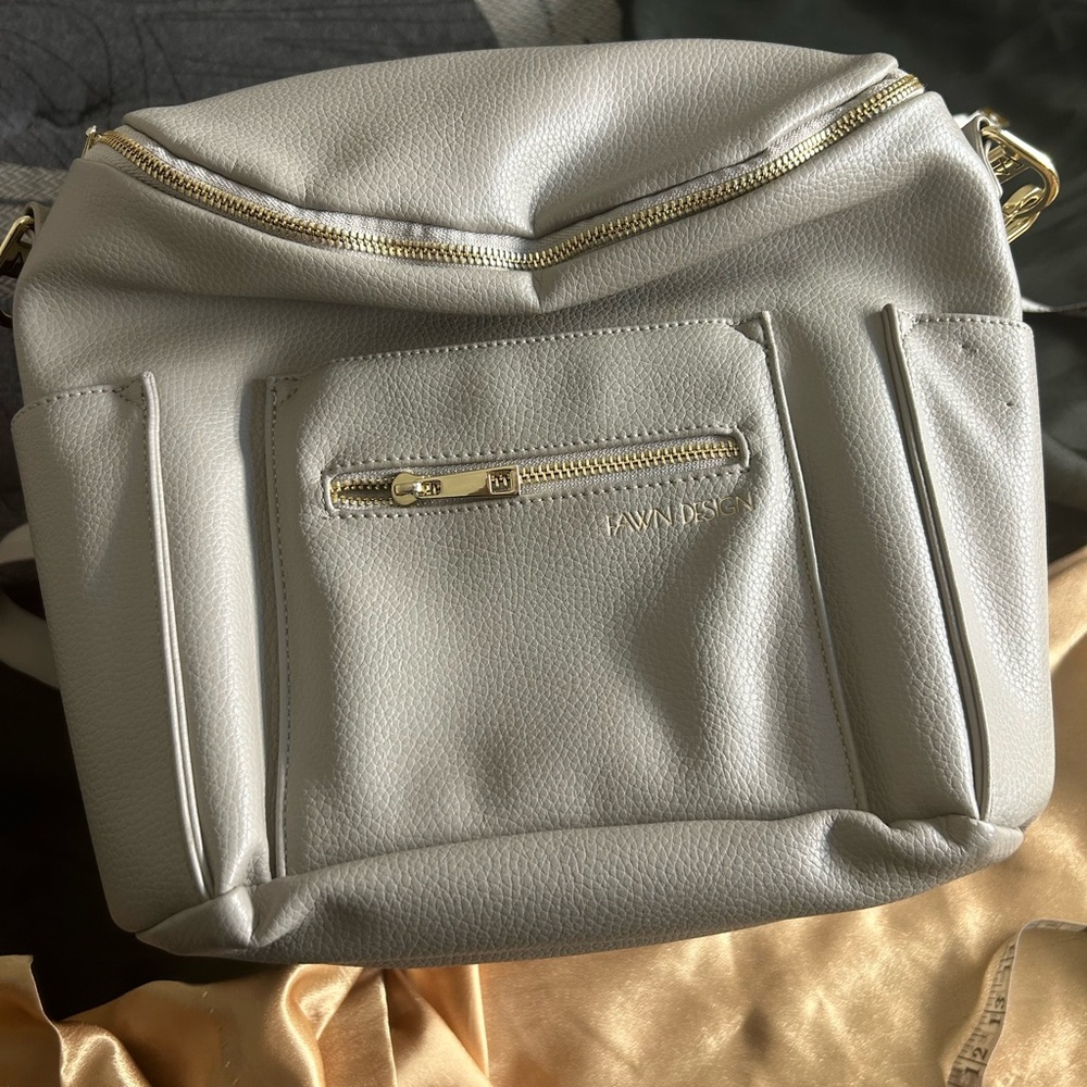 DiaperbagFawn Design TheOriginal DiaperBackpack w/StructuredShape /Gold Hardware